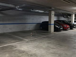 Affitto Posto auto in Av general manso 18. Plaza de aparcamiento bien situada, cerca del ascensor y de la s