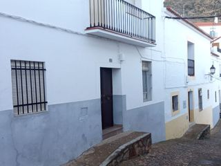 Casa in Ronda de la candelaria  25. Gran oportunidad