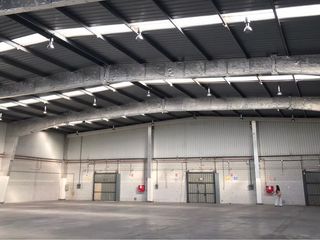 Miete Fabrikhalle in Carrer horta 6. Nave industrial sin columnas