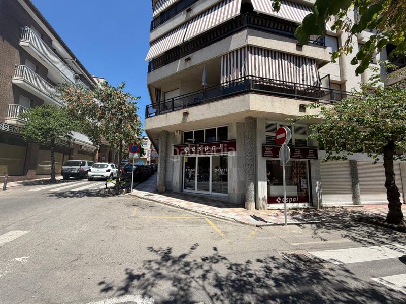 Foto b23fb772-f442-414a-8c97-d455a23fbf99. Rent business premise in carrer arquitecte gaudí 38 in Roses