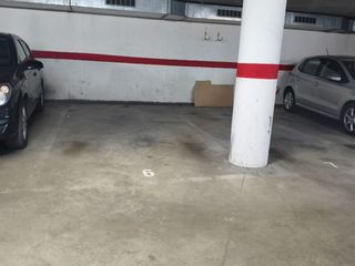 Miete Autoparkplatz in Carrer de brujas 129. Aparcament a prop hospital taulí