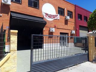 Location Bâtiment à usage industriel à Calle comercio  5. Nave en calle comercio en p.i.sa. mairena del aljarafe.