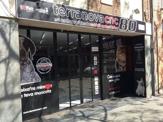 Traspàs Local Comercial a Segre 55. Botiga d'alimentació i productes per a mascotes