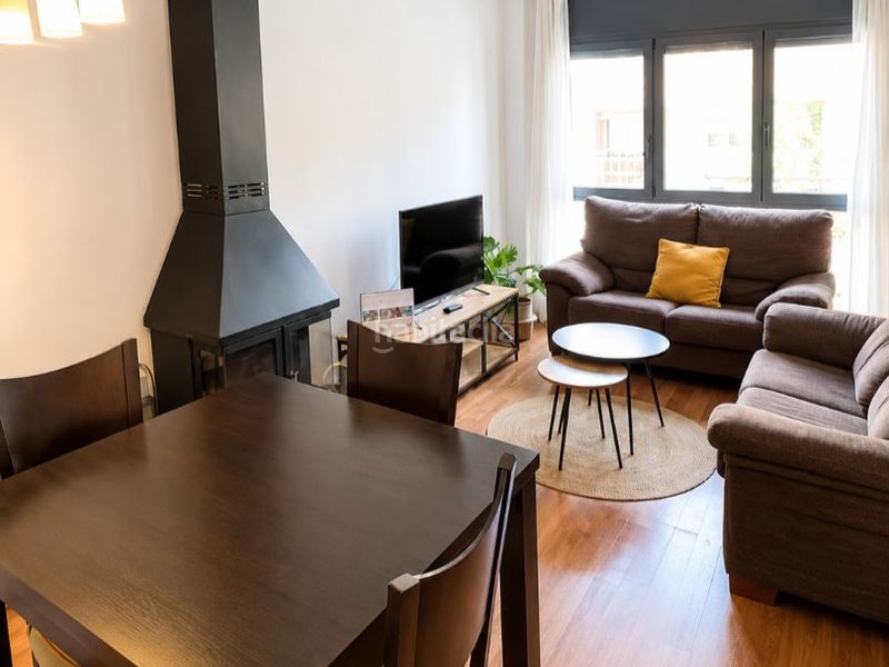 Foto 18f294aa-aee0-4b74-a83f-c3262c5da884. Piso en avinguda d' alp 6 apartamento de 2 dormitorios con chimenea en alp, listo para entrar a vivir en Molina (La)