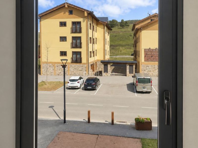 Foto de4ea1ac-debc-4362-8535-c316d2db493e. Piso en avinguda d' alp 6 apartamento de 2 dormitorios con chimenea en alp, listo para entrar a vivir en Molina (La)