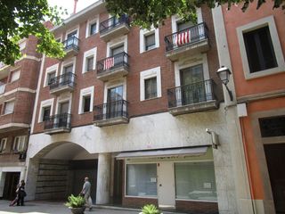 Autoparkplatz in Carrer major de sarrià 17. Places aparcament. ubicació excel.lent al centre de sarrià