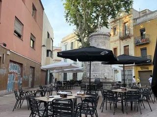 Traspàs Local Comercial a Plaça de miró de montgrós 7. Traspaso bar_ restaurante en el centro de vilanova