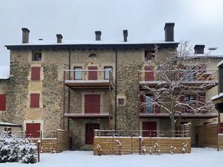 Location Maison à Avinguda de catalunya 89. Apartamento en masía totalmente renovada con patio privado, tras