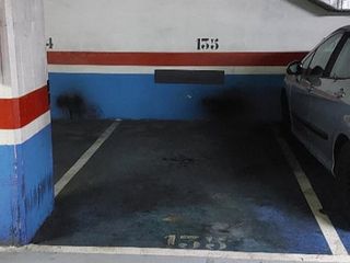Lloguer Aparcament cotxe a Joan torras 25. Alquilo plaza parking para coche en joan torras 25.