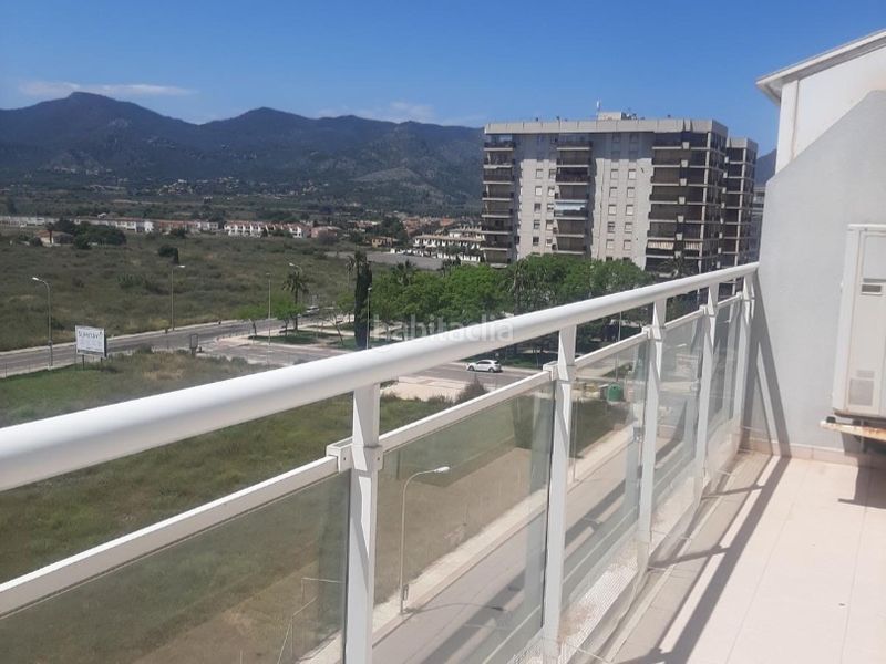 Foto f8ef75db-13df-4f4a-9490-a091c0d77b80. Alquiler ático en avenida ferrandis salvador 260 ático de ensueño en primera línea de playa en benicàssim en Benicasim / Benicàssim