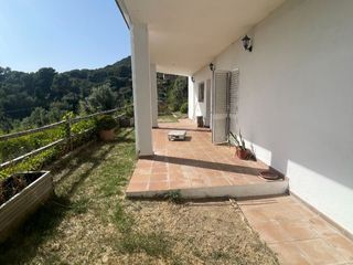 Chalet in Puiggraciós 80. Casa unifamiliar aïllada amb orientació sud i vistes al vallès