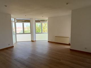 Piso en Calle martorell 12. Espectacular piso de 102 m² totalmente exterior, muy luminoso, c