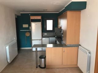 Pis a Rebato 74. Piso en venta en muy buena zona – 2 habitaciones, parking y asce