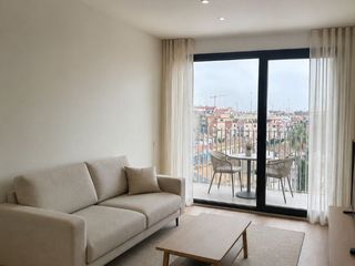 Alquiler Piso en Primado reig 31. Vivienda nueva con terraza. zona transitos norte