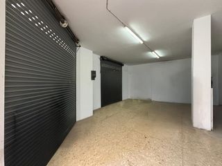 Local Comercial a Calle salvador baroné 119. Se vende/alquila