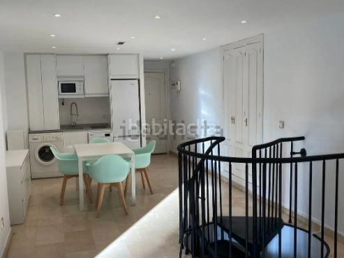 Foto 28e955b5-3d3a-49e0-bfb4-05395e40bb27. Pis a calle embajadores 146 a Chopera Madrid