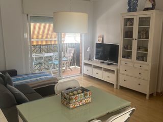 Affitto Piccolo appartamento in Sant antoni 130. Alquier de temporada (15-09 al 15-06)