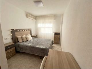 Rent Semi detached house in Calle la noria 18. Dúplex de 4 habitaciones y 165 m² a de 10 minutos andando de la