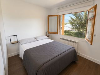 Location Appartement à Avinguda catalunya  103. Lloguer de temporada – ampli apartament de 4 habitacions a llívi