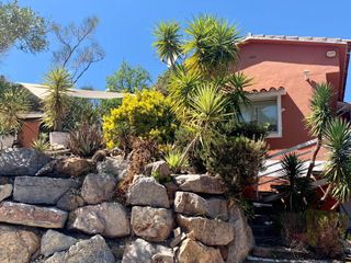 Chalet à Vía augusta 70. ¡tu refugio a 20 min de barcelona: vivir de vacaciones todo el a