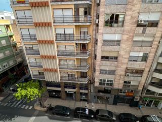 Pis a Calle blasco ibañez 40. Excelente oportunidad en una de las calles más importantes de el