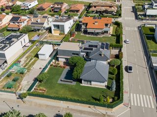Casa a Carrer de la vinya 11. Exclusiva finca d'alt nivell a gurb, a només 5 minuts de vic