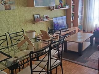 Appartement à Les cigarreres  37. Vivienda soleada, todo exterior