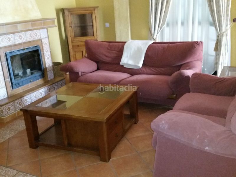 Foto 2d51054d-2e58-4d06-865d-388f66876176. Casa adossada a calle velázquez 11 a Algaba (La)