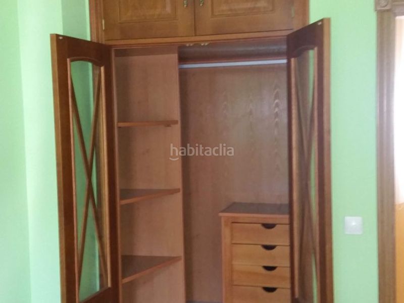Foto 51d0322f-2fd8-46d9-9e73-44c54da009b9. Casa adossada a calle velázquez 11 a Algaba (La)