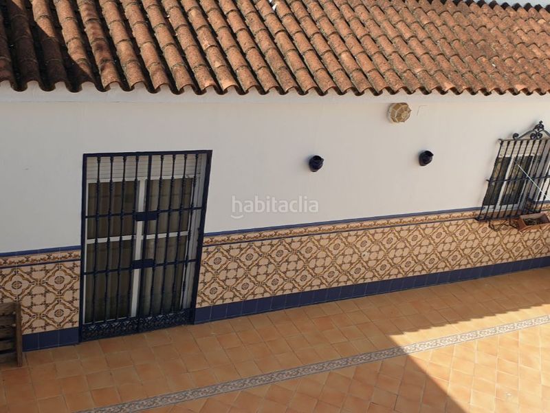 Foto 66b1ee2e-7489-4ca1-ad8e-e4933d91989b. Casa adossada a calle velázquez 11 a Algaba (La)