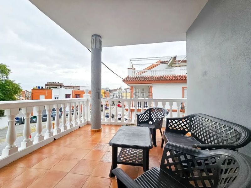 Foto da46fdef-6956-42da-83fb-7824cc4a69c0. Casa adossada a calle velázquez 11 a Algaba (La)