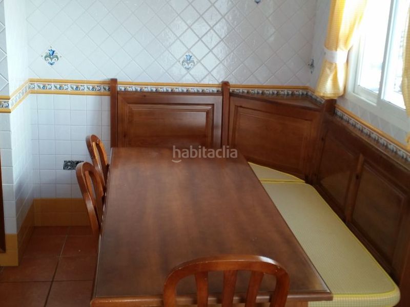 Foto fe119559-af02-4e9d-861c-4ed0c74b1c70. Casa adossada a calle velázquez 11 a Algaba (La)