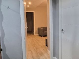 Rent Flat in Carrer de salvador espriu 40. Recién reformado a estrenar.