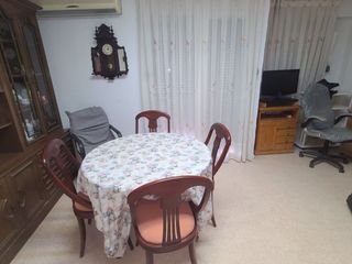 Etagenwohnung in Calle josé casanova 15. Piso tranquilo y acogedor, amueblado y equipado con electrodomés