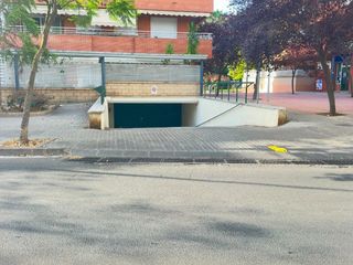 Autoparkplatz in Plaza fabrica nova  1. Plaza de parking de fácil acceso