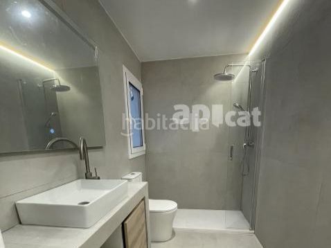 Foto 5a455542-e093-4cba-8685-b7e5627725d3. Etagenwohnung in vicenta escoda 13 in Centre Viladecans