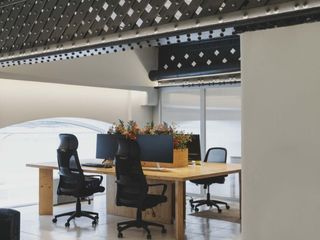 Rent Office space in Santa eugenia 7. Oficina en lloguer de 200 m² en espai innovador i compartit