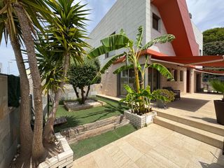 Casa aparellada a Calle soria 21. Tranquilidad y bien estar