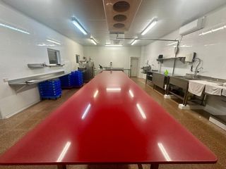 Industrial building in Les mates  20. Traspaso de negocio con venta de inmueble nave