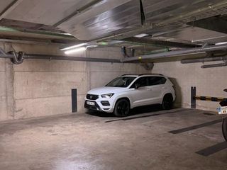 Miete Autoparkplatz in Vila cinca 141. Plaza ancha, para cualquier tipo de coche