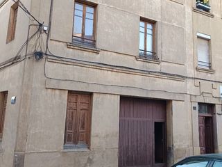 Maison à Plaza santa colomba 6. Edificio completo