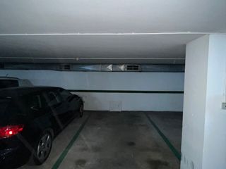 Lloguer Aparcament cotxe a Plaza virrei amat  10. Parking en virrei amat
