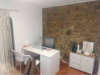 Transfer Business premise in Carrer d'àngel guimerà 53. Transpaso de local reformado para entrar a trabajar por 453€ al
