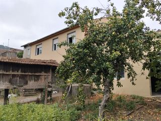 House in Lugar remuiño 39. Casa de pueblo para entrar a vivir, con garaje, terreno, hórreo