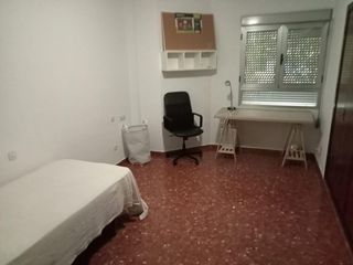 Appartamento in Doctor antonio cortes llado 4. Huerta la salud piso 173 metros