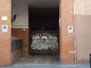 Lloguer Aparcament cotxe a Carrer de pablo iglesias 112. Parking disponible en 25 de septiembre