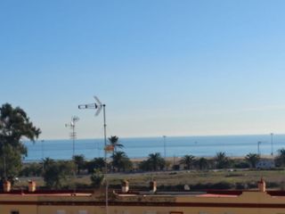 Pis a Carrer espronceda 7. Piso a escasos metros de playa de puerto de sagunto