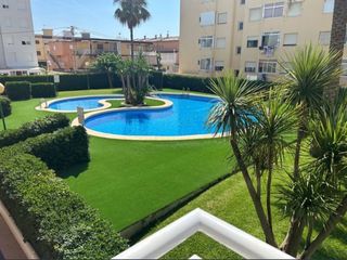 Miete Appartement in Avenida de la mota 29. Piso alquiler 24 al 31 agosto xeraco playa a 50mts