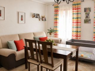 Flat in Cerrillo 5. Oportunidad en el centro de aguilar de la frontera. piso de 125m