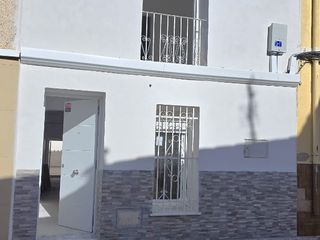 Pis a Casas de costa 10. 126.999€ vivienda 2 plantas reformada